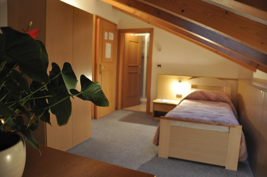 Albergo Dolomiti Capriana Екстериор снимка