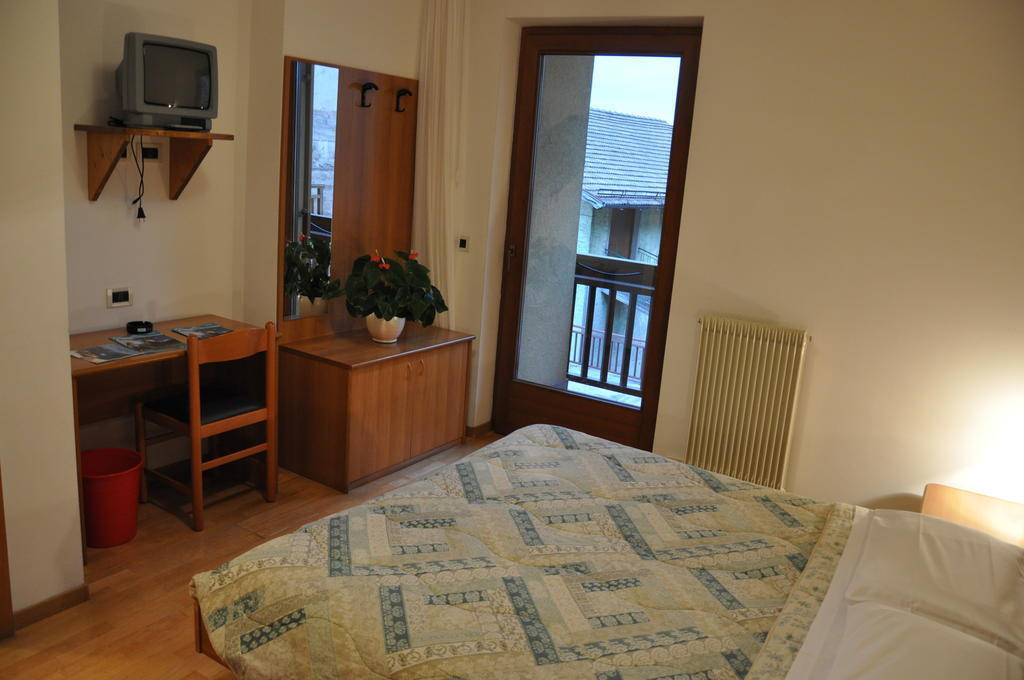 Albergo Dolomiti Capriana Стая снимка