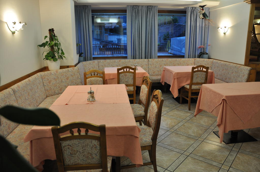 Albergo Dolomiti Capriana Екстериор снимка